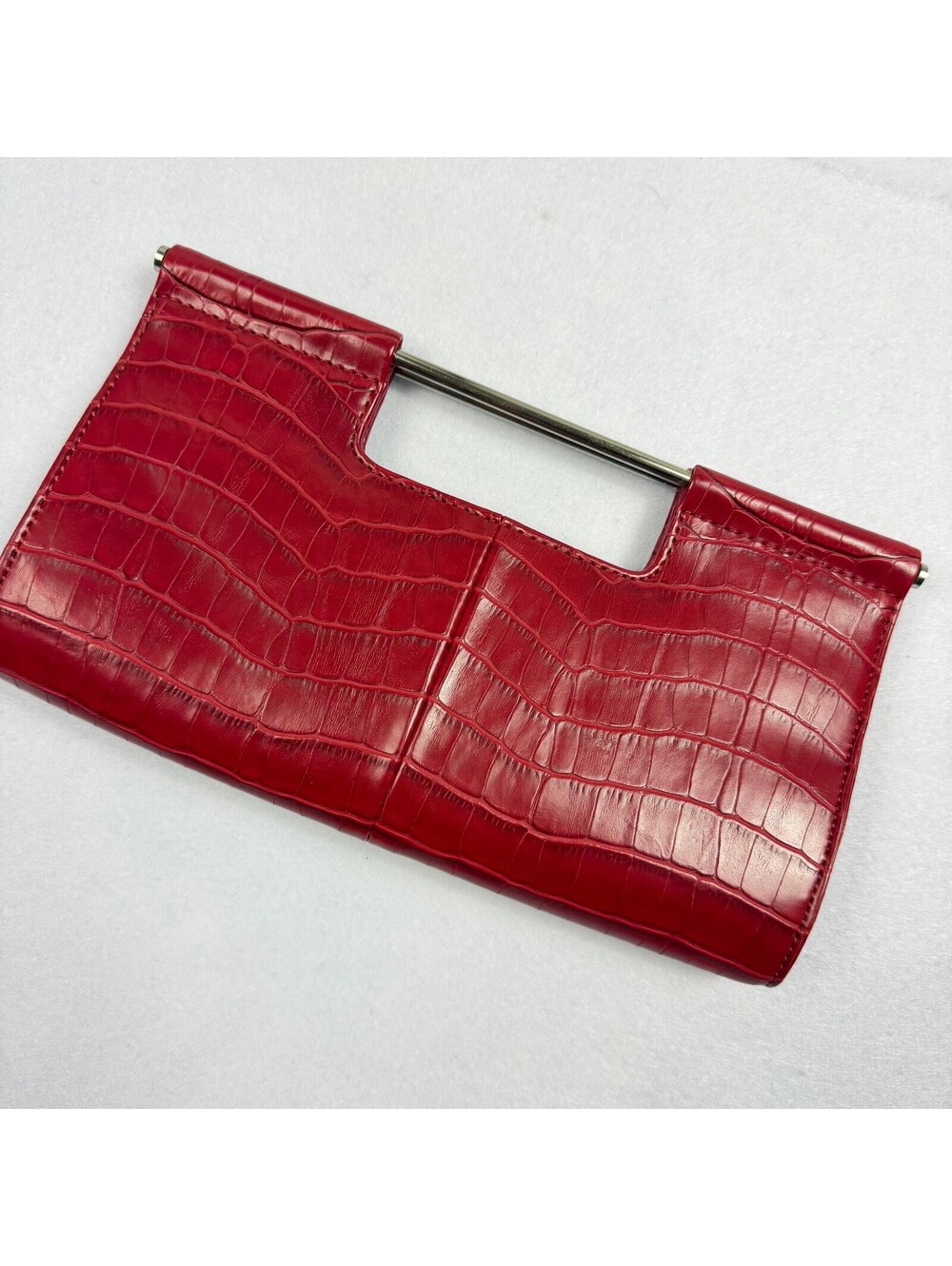 The Limited Red Croc Embossed Clutch Bar Handle Vintage Structured Envelope Bag